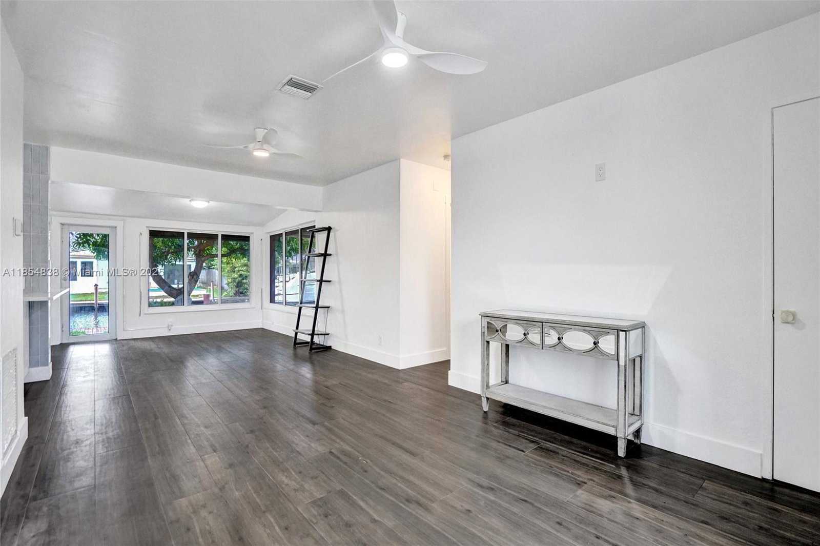 Small Image of 917 MANDARIN ISLE, Fort Lauderdale Number 7