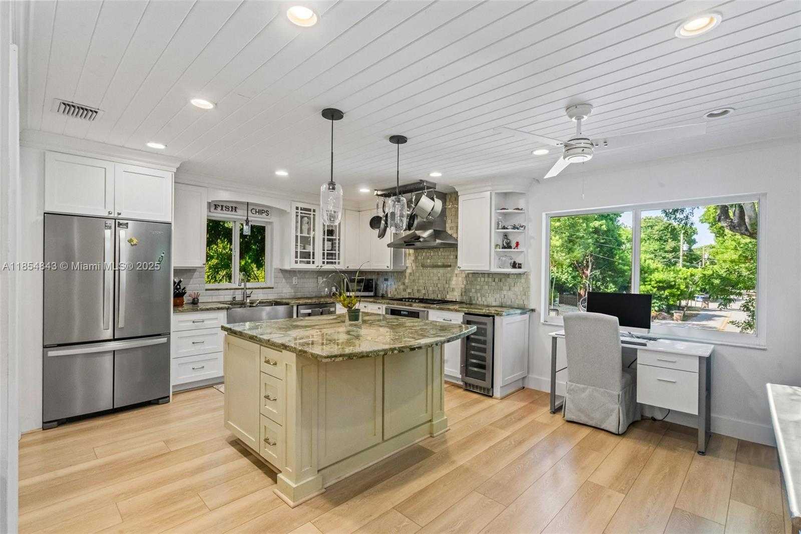 Small Image of 207 SUNSET BLVD, Key Largo Number 14