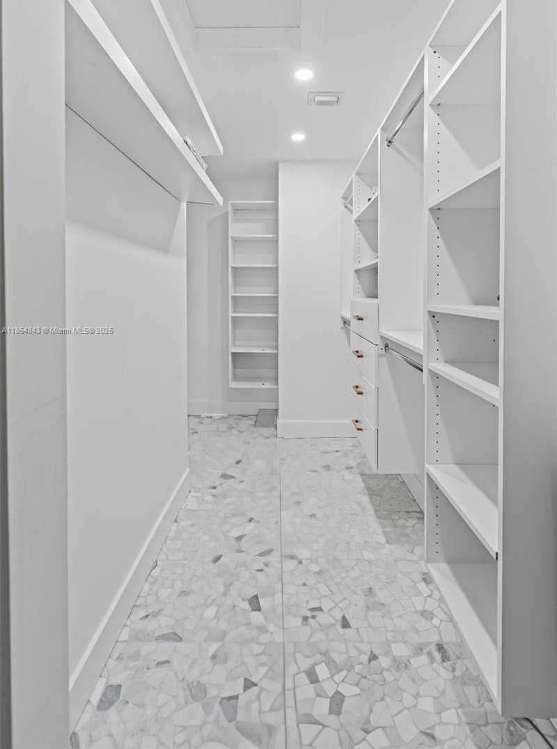 Small Image of 207 SUNSET BLVD, Key Largo Number 23