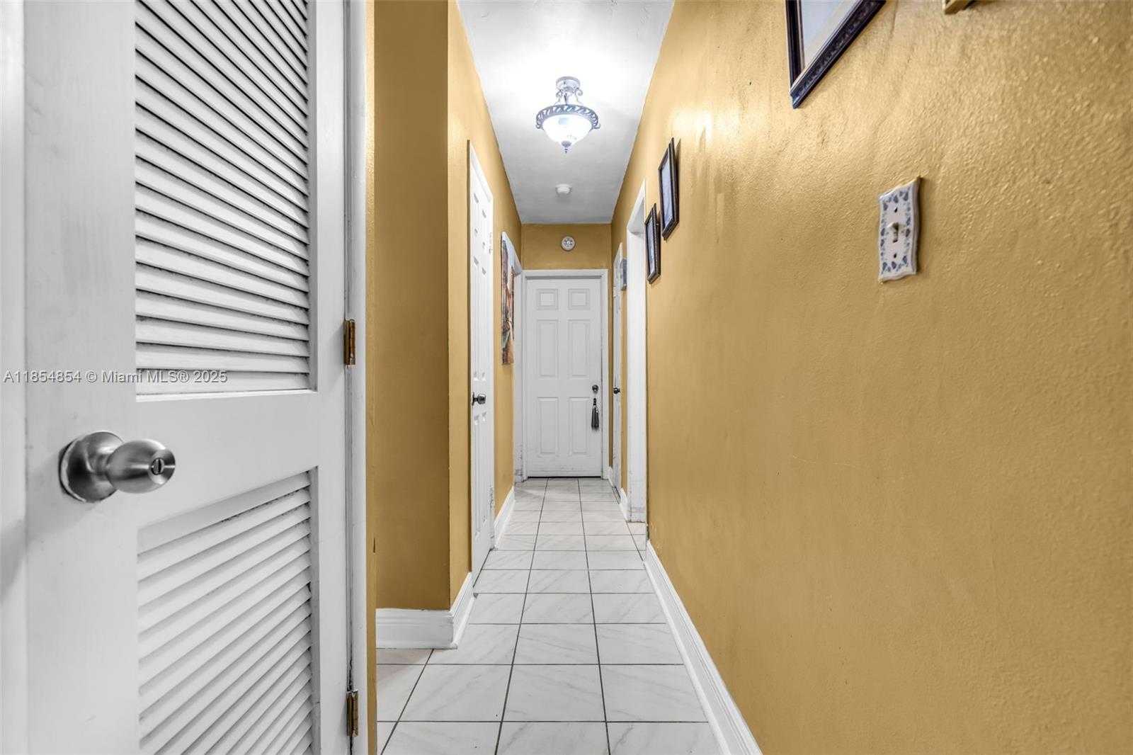 Small Image of 19211 NORTH WEST 37TH CT, Miami Gardens Number 13