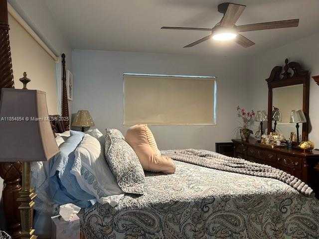 Small Image of 19211 NORTH WEST 37TH CT, Miami Gardens Number 19