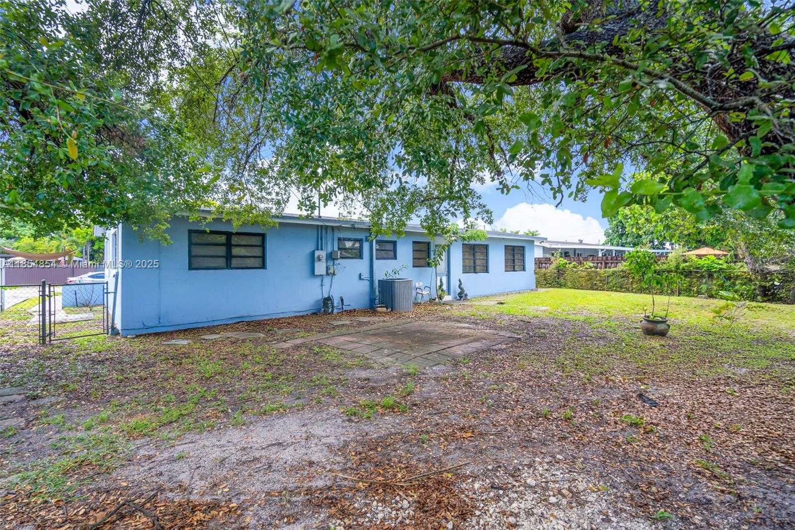 Small Image of 19211 NORTH WEST 37TH CT, Miami Gardens Number 24