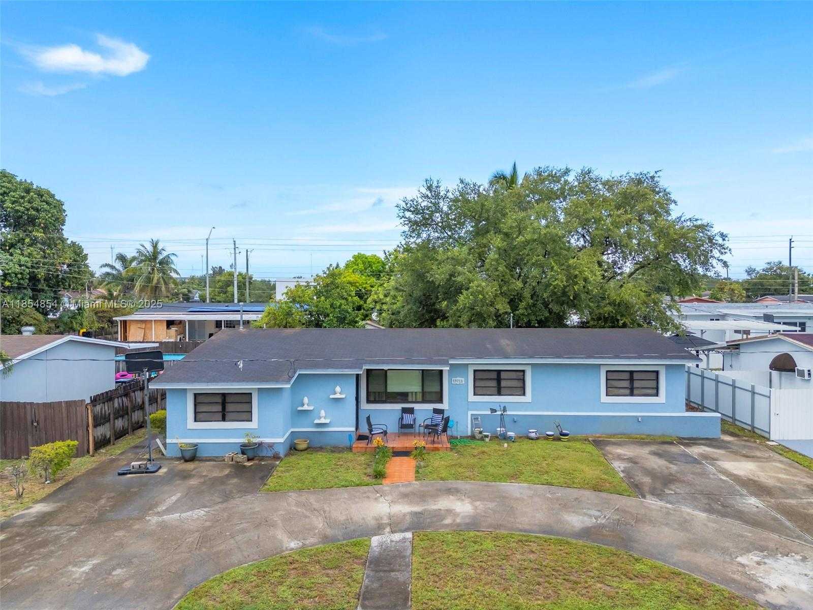 Small Image of 19211 NORTH WEST 37TH CT, Miami Gardens Number 25