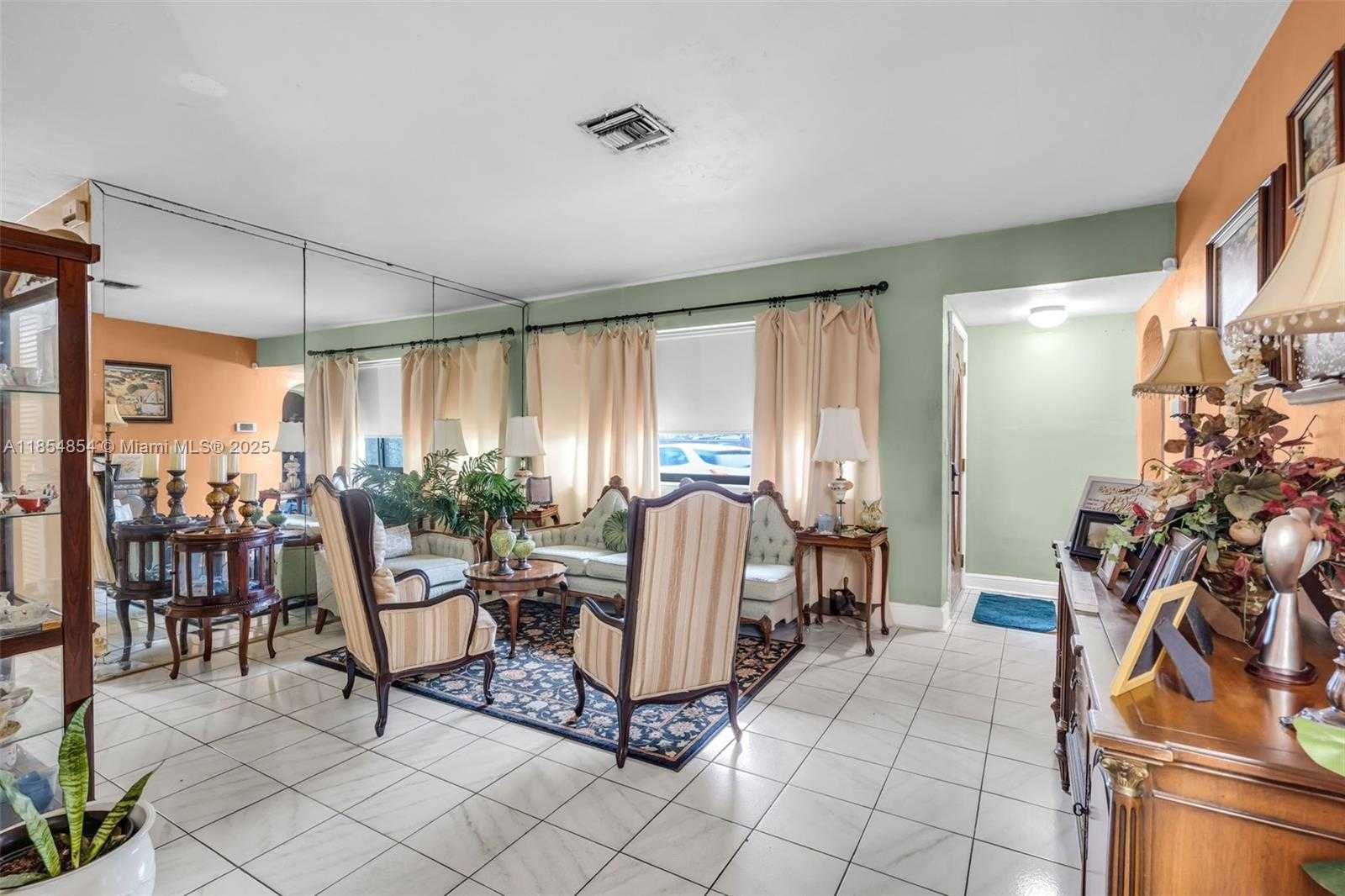 Small Image of 19211 NORTH WEST 37TH CT, Miami Gardens Number 5