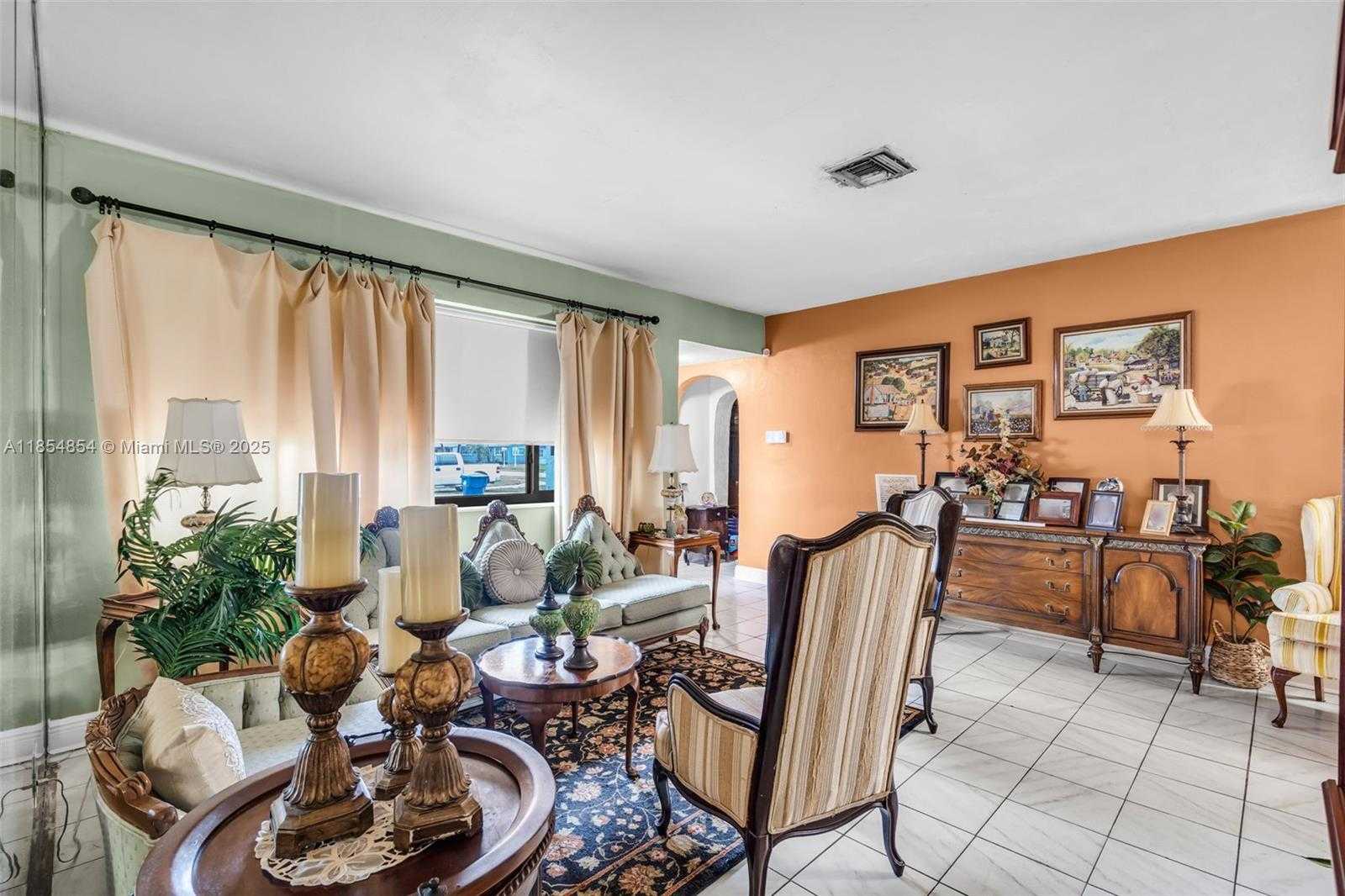 Small Image of 19211 NORTH WEST 37TH CT, Miami Gardens Number 6