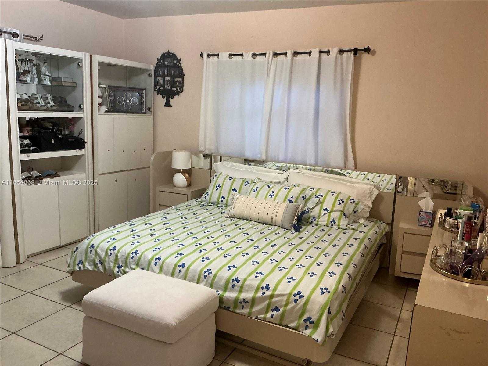Small Image of 1855 NORTH WEST 32ND ST, Miami Number 12