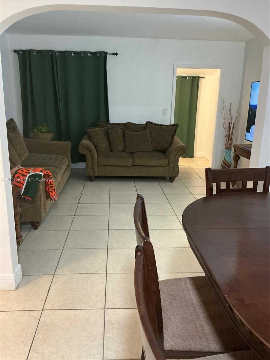Small Image of 1855 NORTH WEST 32ND ST, Miami Number 27