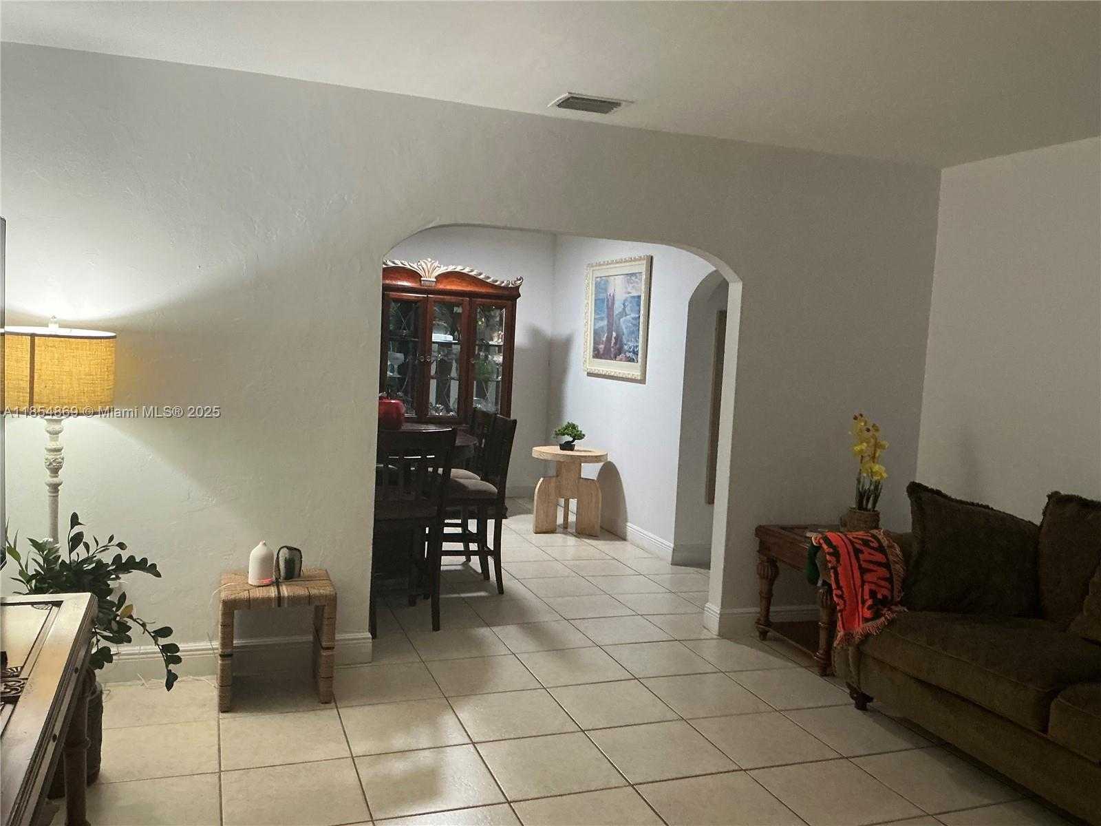 Small Image of 1855 NORTH WEST 32ND ST, Miami Number 7