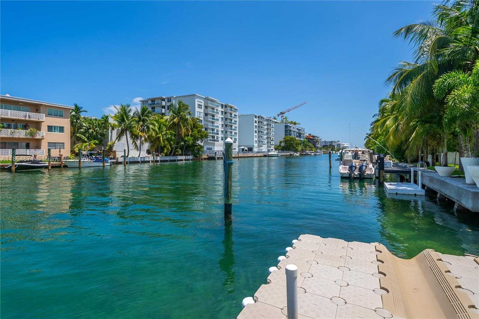 Small Image of 10201 EAST BROADVIEW DR, Bay Harbor Islands Number 10