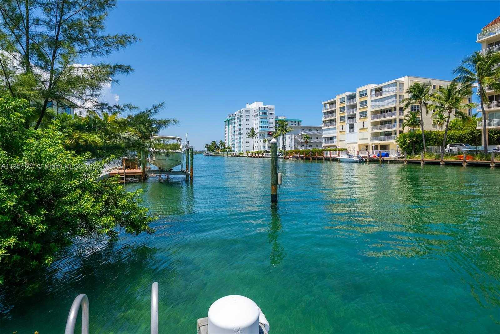 Small Image of 10201 EAST BROADVIEW DR, Bay Harbor Islands Number 2