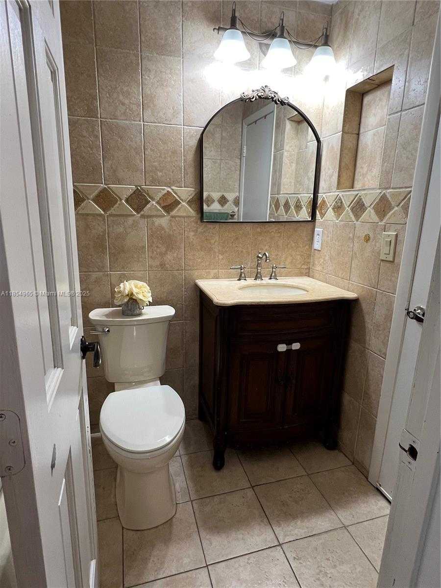 Small Image of 8195 SW 24th Pl, Miramar, FL 33025, USA Number 11