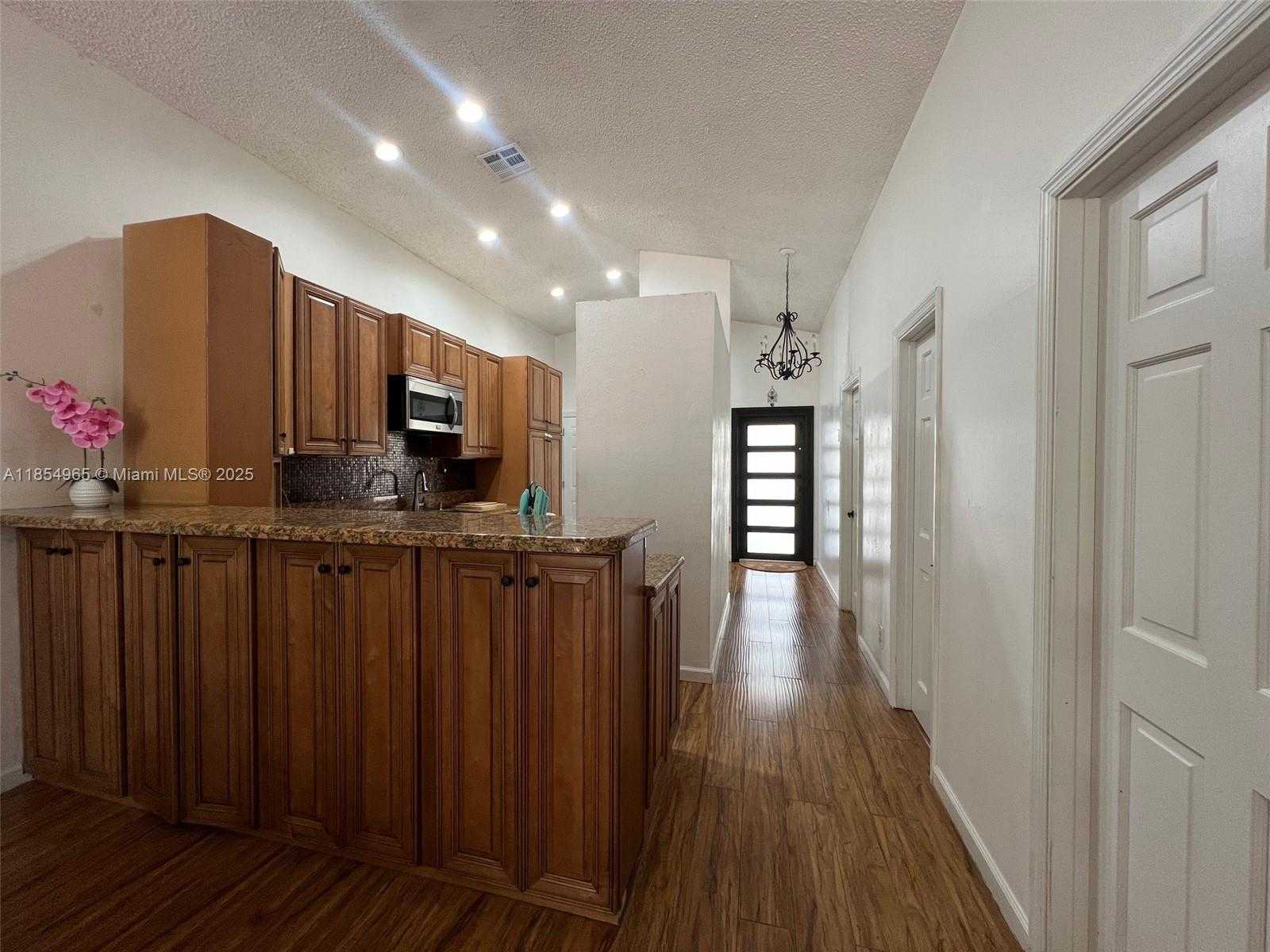 Small Image of 8195 SW 24th Pl, Miramar, FL 33025, USA Number 2