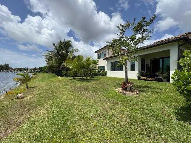 Small Image of 455 SOUTH WEST 113TH LN, Pembroke Pines Number 60