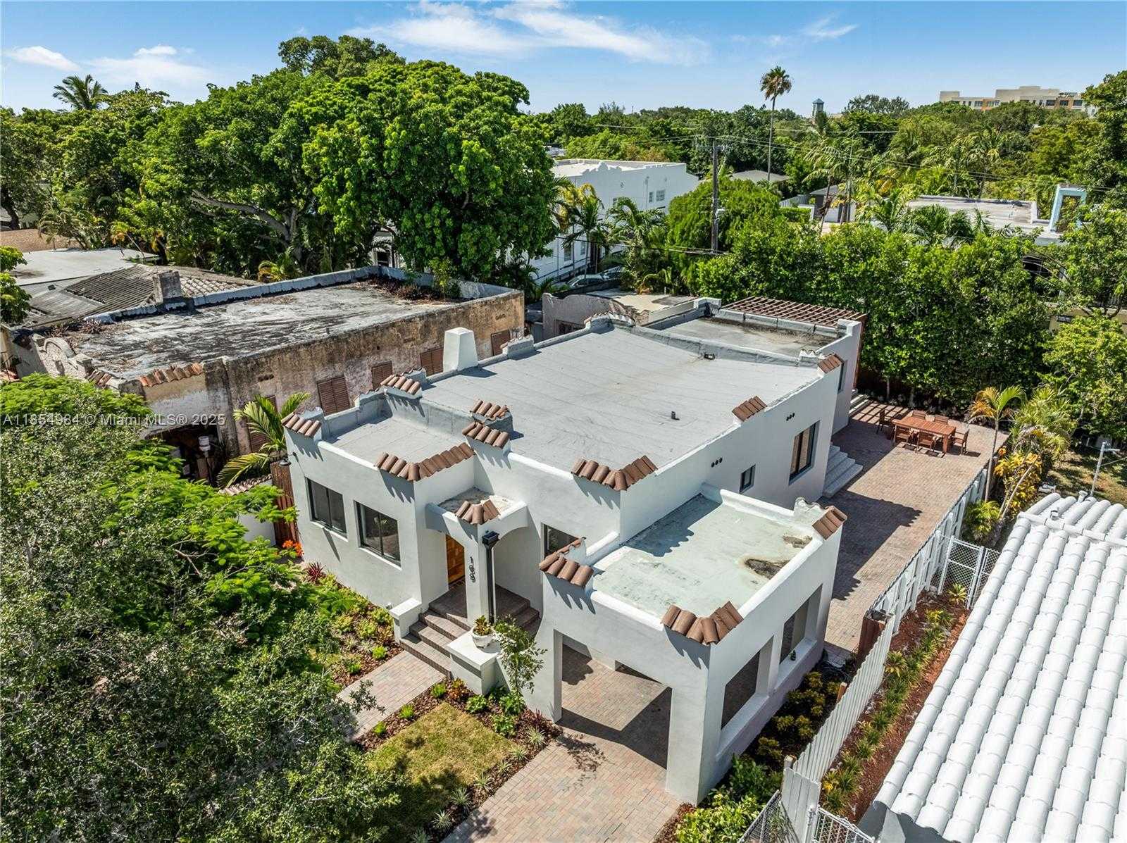Small Image of 169 NORTH EAST 48, Miami Number 16