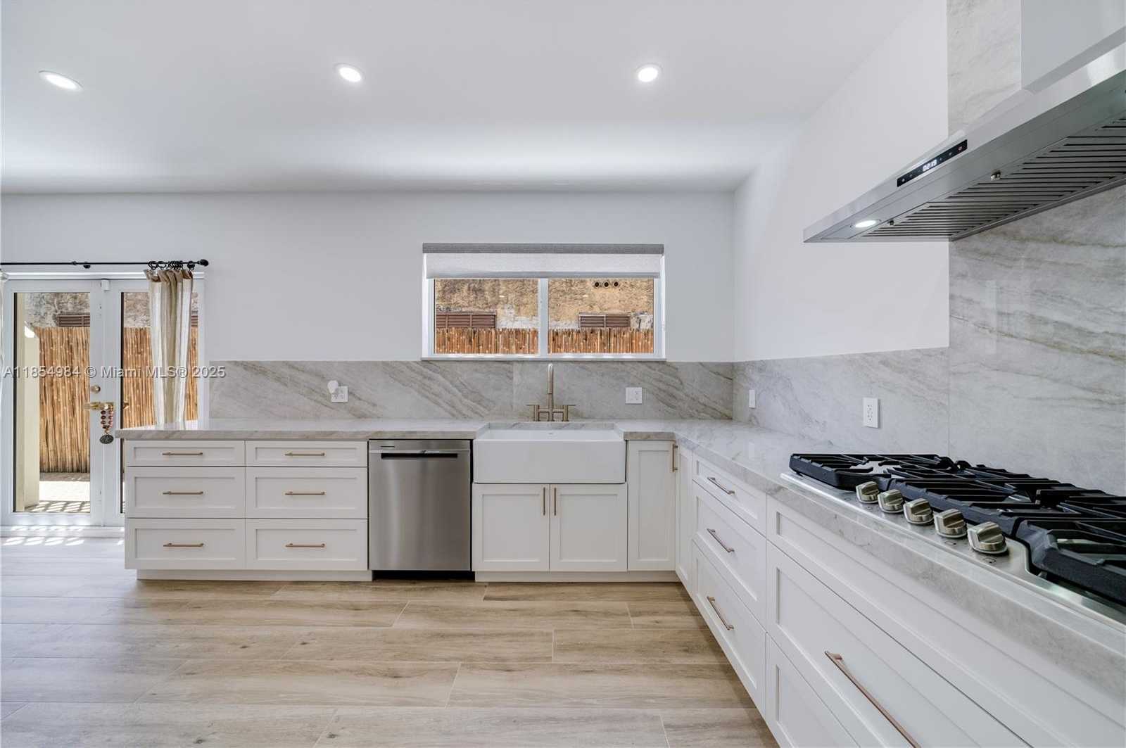 Small Image of 169 NORTH EAST 48, Miami Number 7