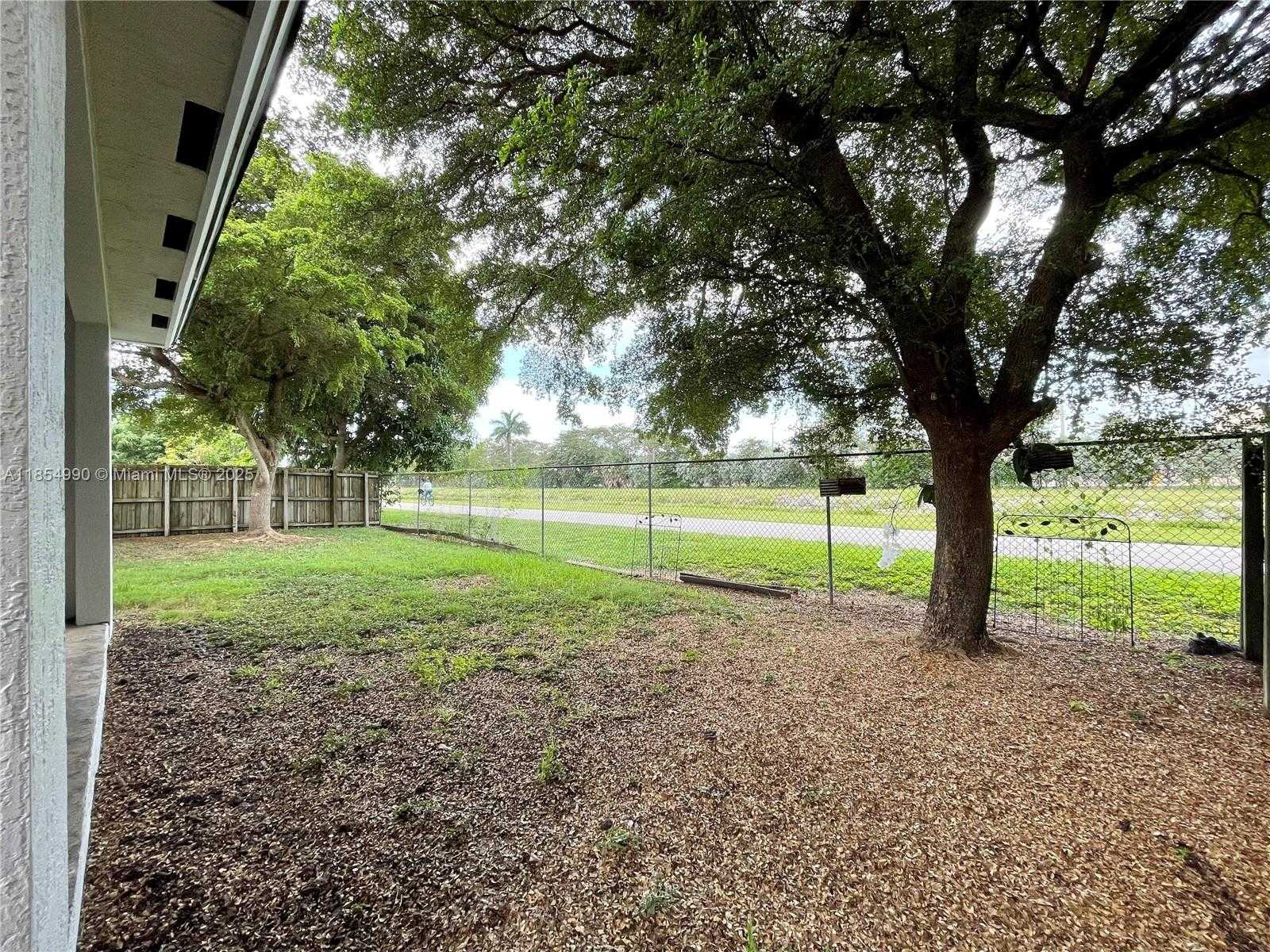 Small Image of 2875 NORTH EAST 4TH ST, Homestead Number 12