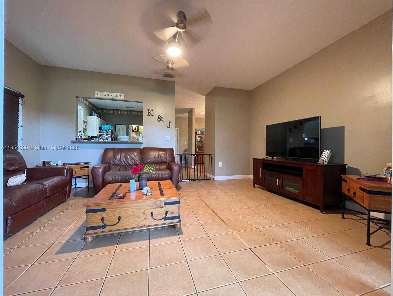 Small Image of 2875 NORTH EAST 4TH ST, Homestead Number 9