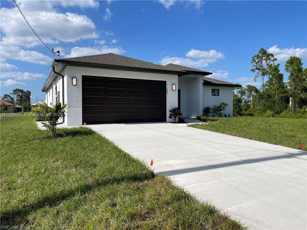 Small Image of 1137 DAMEN ST E, Lehigh Acres Number 2