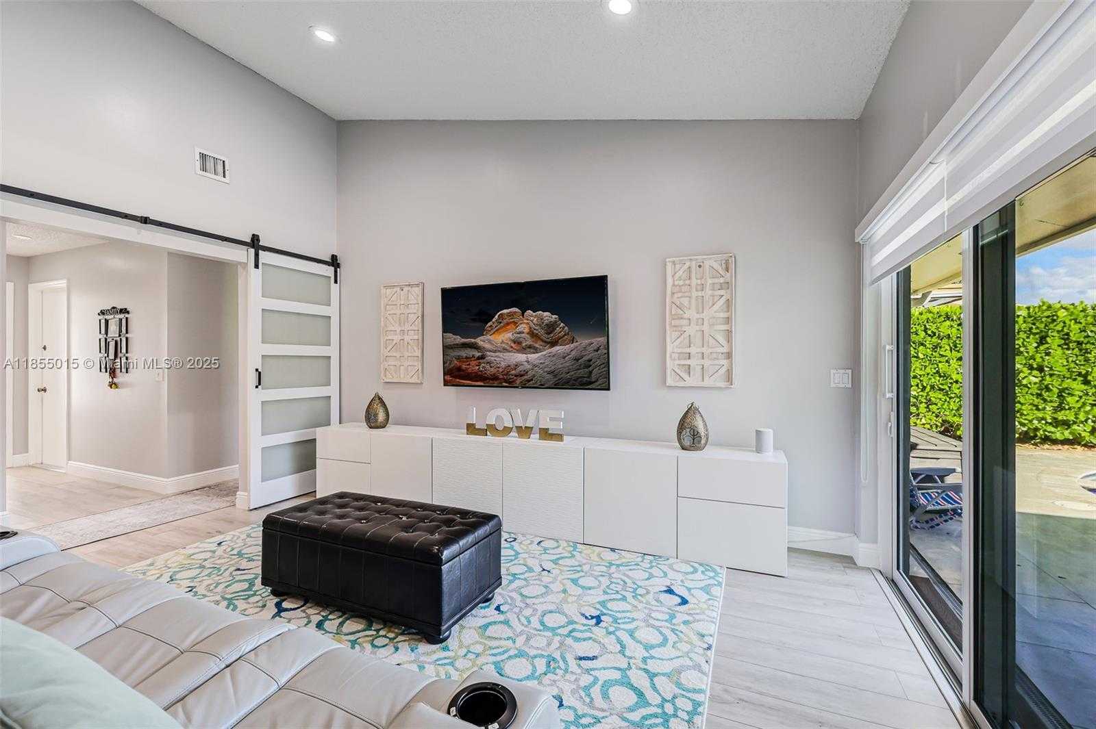 Small Image of 16780 REDWOOD WAY, Weston Number 13