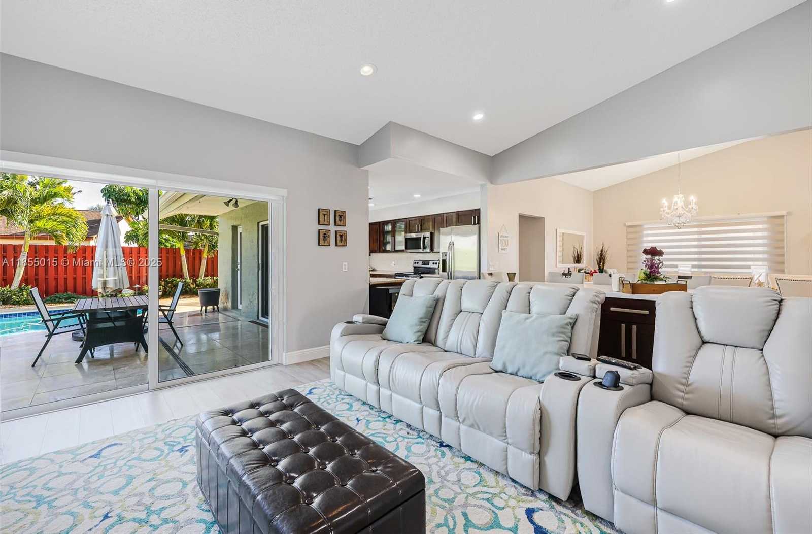 Small Image of 16780 REDWOOD WAY, Weston Number 17