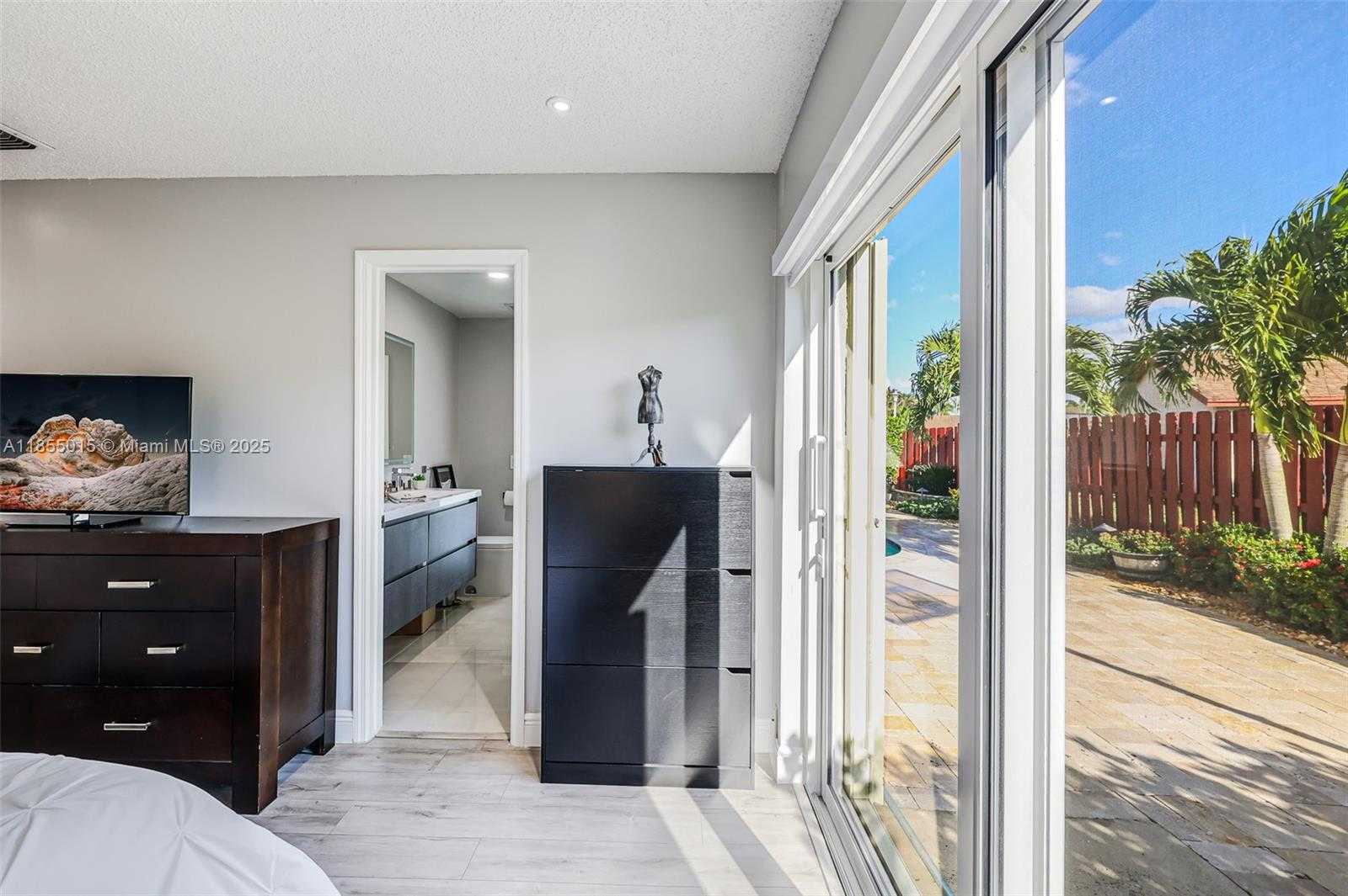 Small Image of 16780 REDWOOD WAY, Weston Number 24