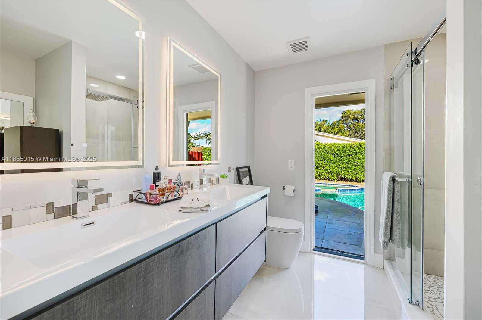Small Image of 16780 REDWOOD WAY, Weston Number 26