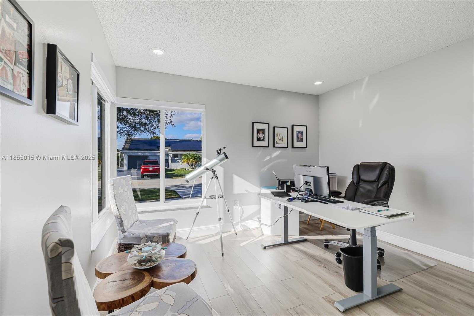Small Image of 16780 REDWOOD WAY, Weston Number 30