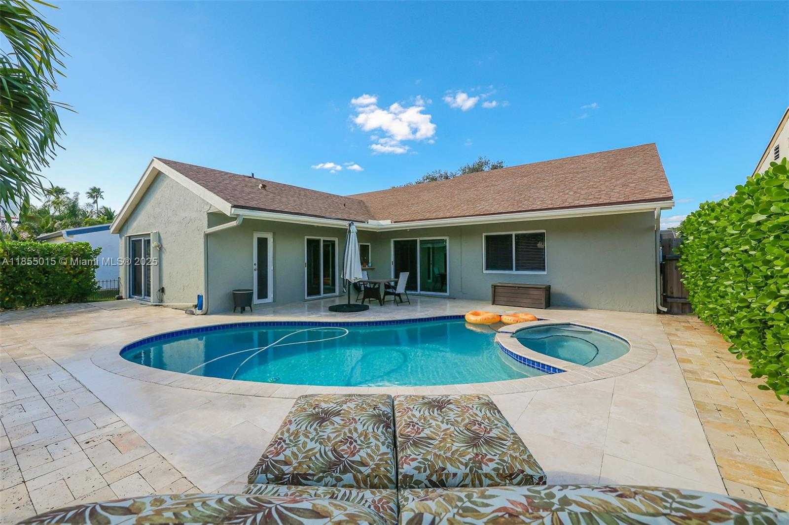 Small Image of 16780 REDWOOD WAY, Weston Number 37