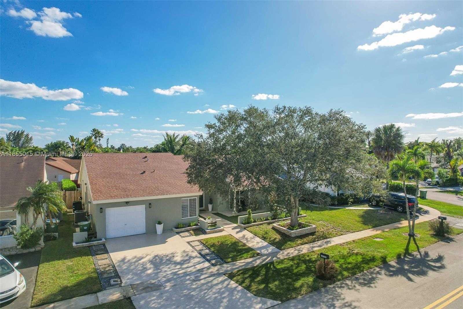 Small Image of 16780 REDWOOD WAY, Weston Number 39