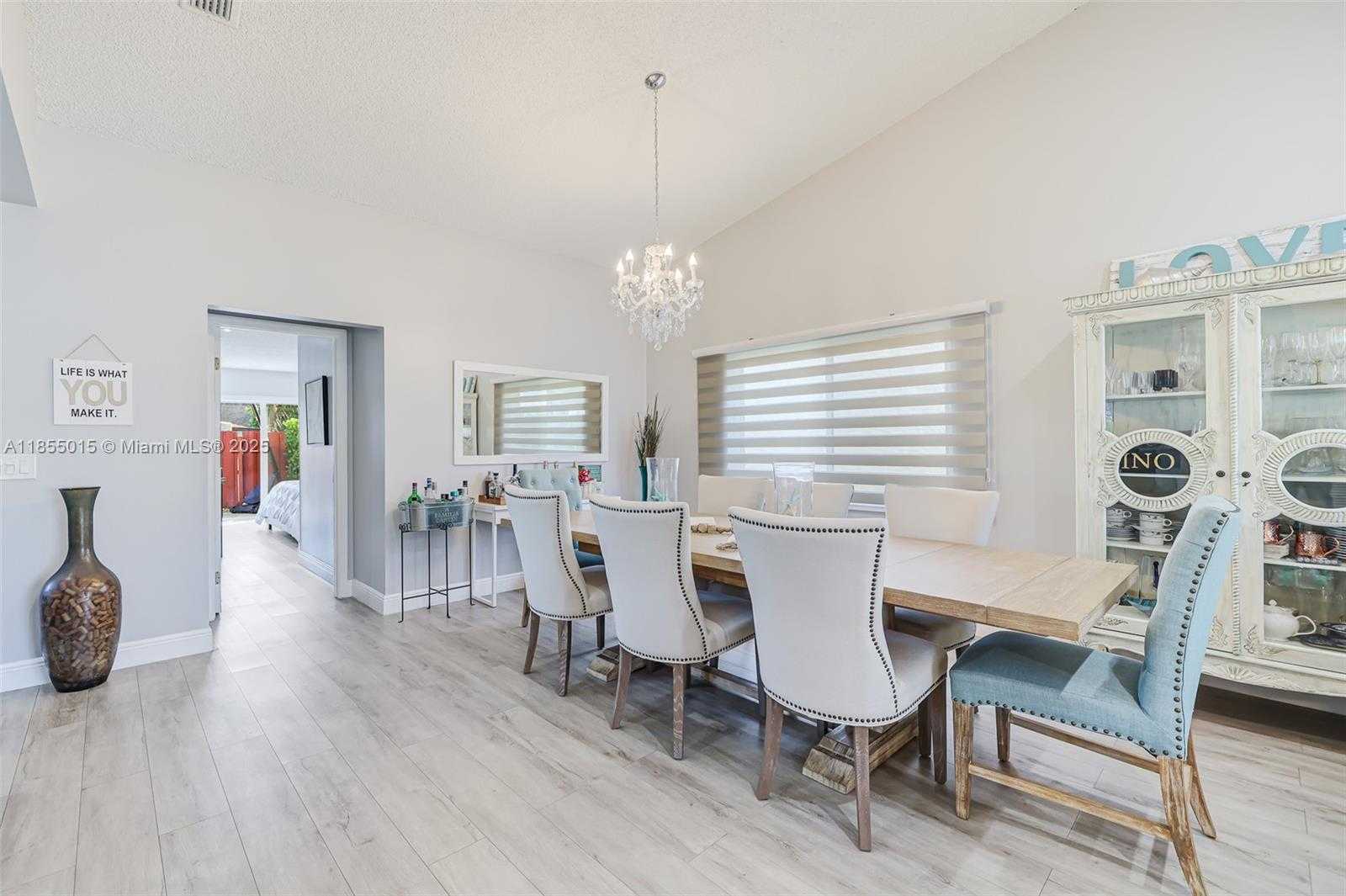 Small Image of 16780 REDWOOD WAY, Weston Number 8