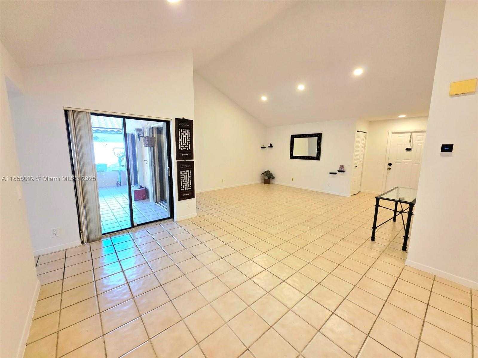 Small Image of 2320 DOVER, Weston Number 10