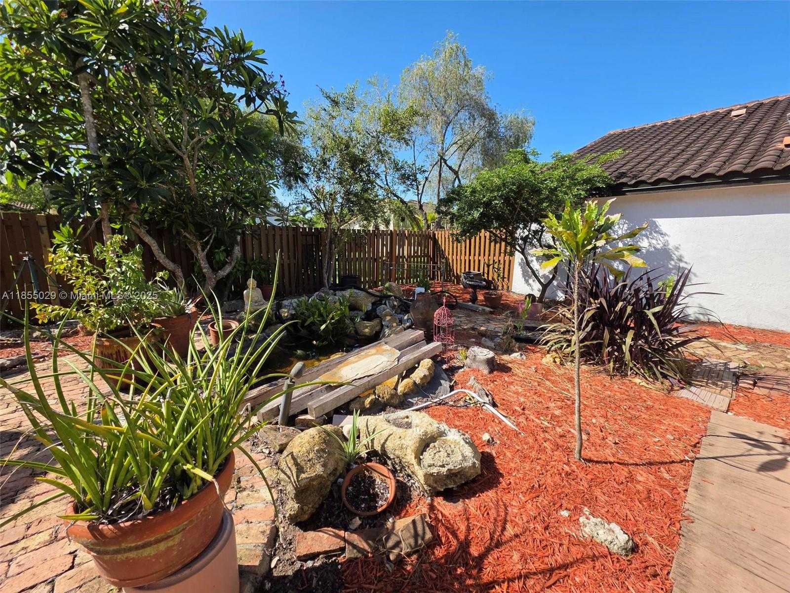 Small Image of 2320 DOVER, Weston Number 19
