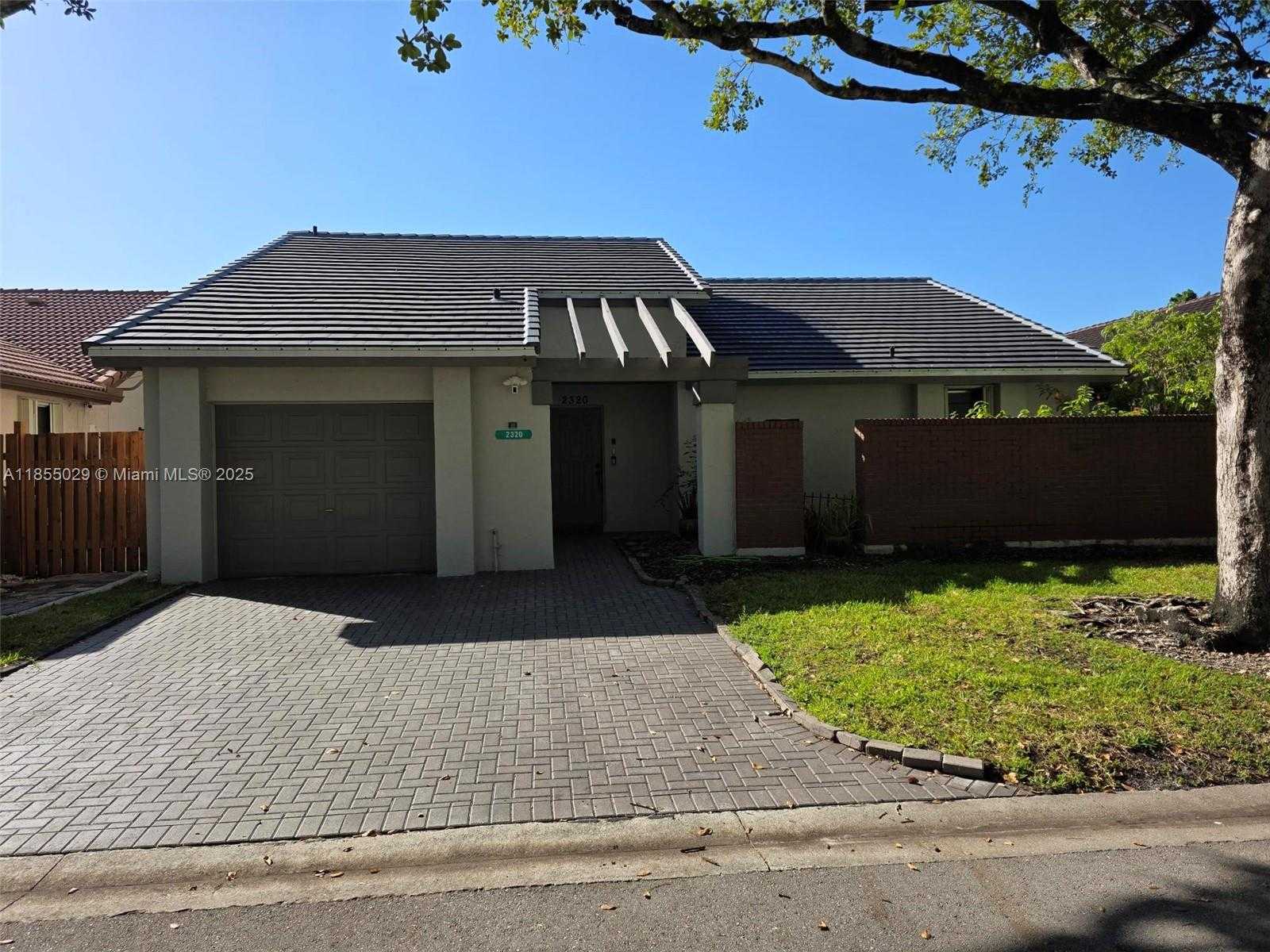 Small Image of 2320 DOVER, Weston Number 2