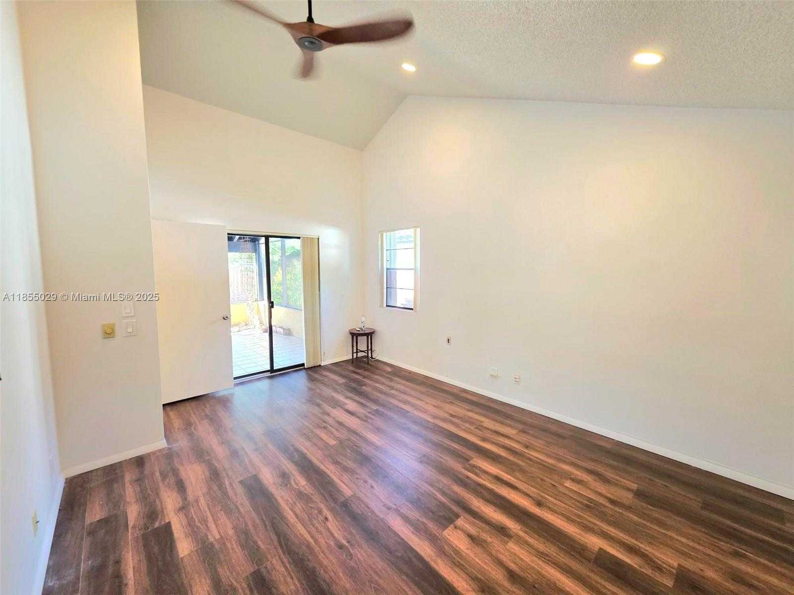 Small Image of 2320 DOVER, Weston Number 28