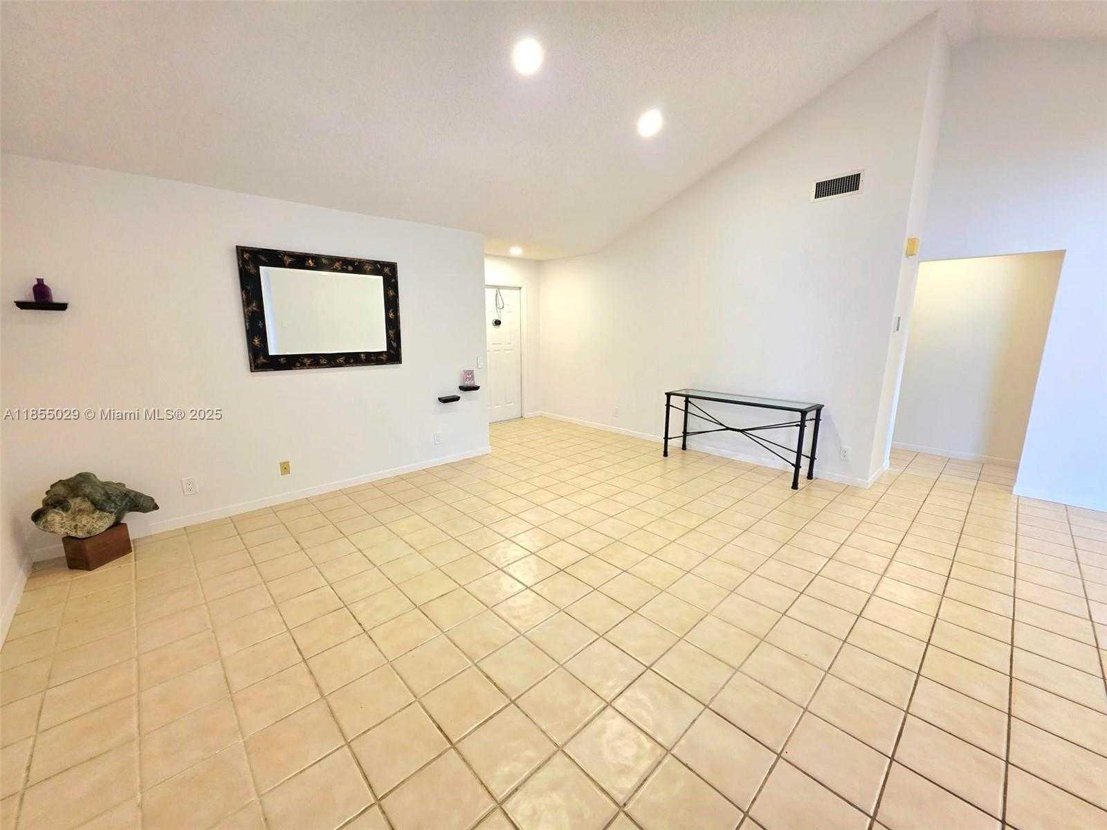 Small Image of 2320 DOVER, Weston Number 3