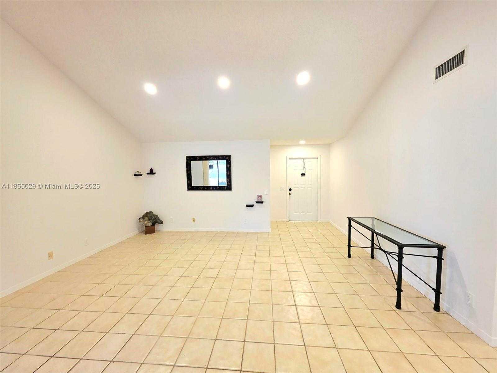 Small Image of 2320 DOVER, Weston Number 5