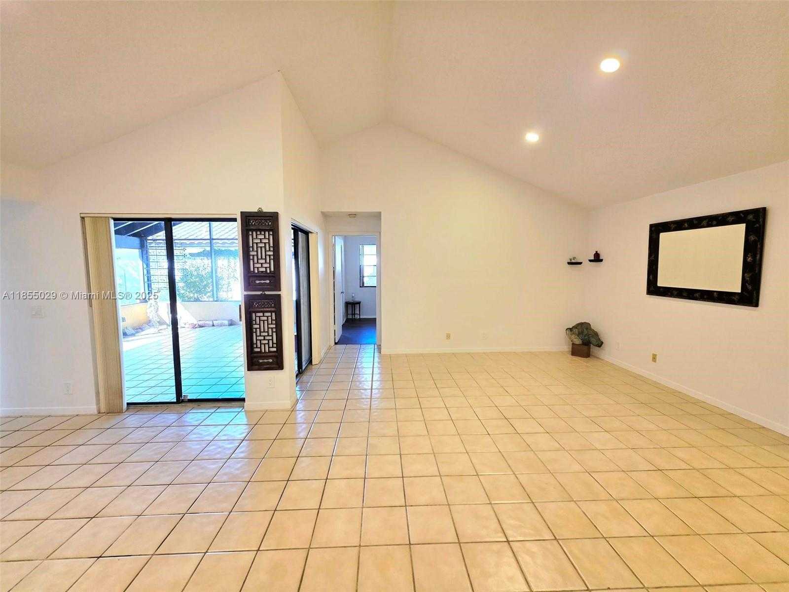 Small Image of 2320 DOVER, Weston Number 9
