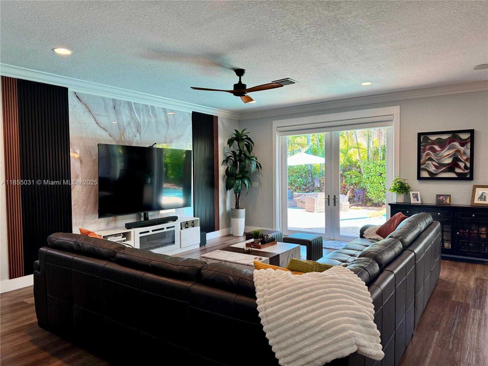 Small Image of 12917 SOUTH WEST 23RD ST, Miramar Number 10
