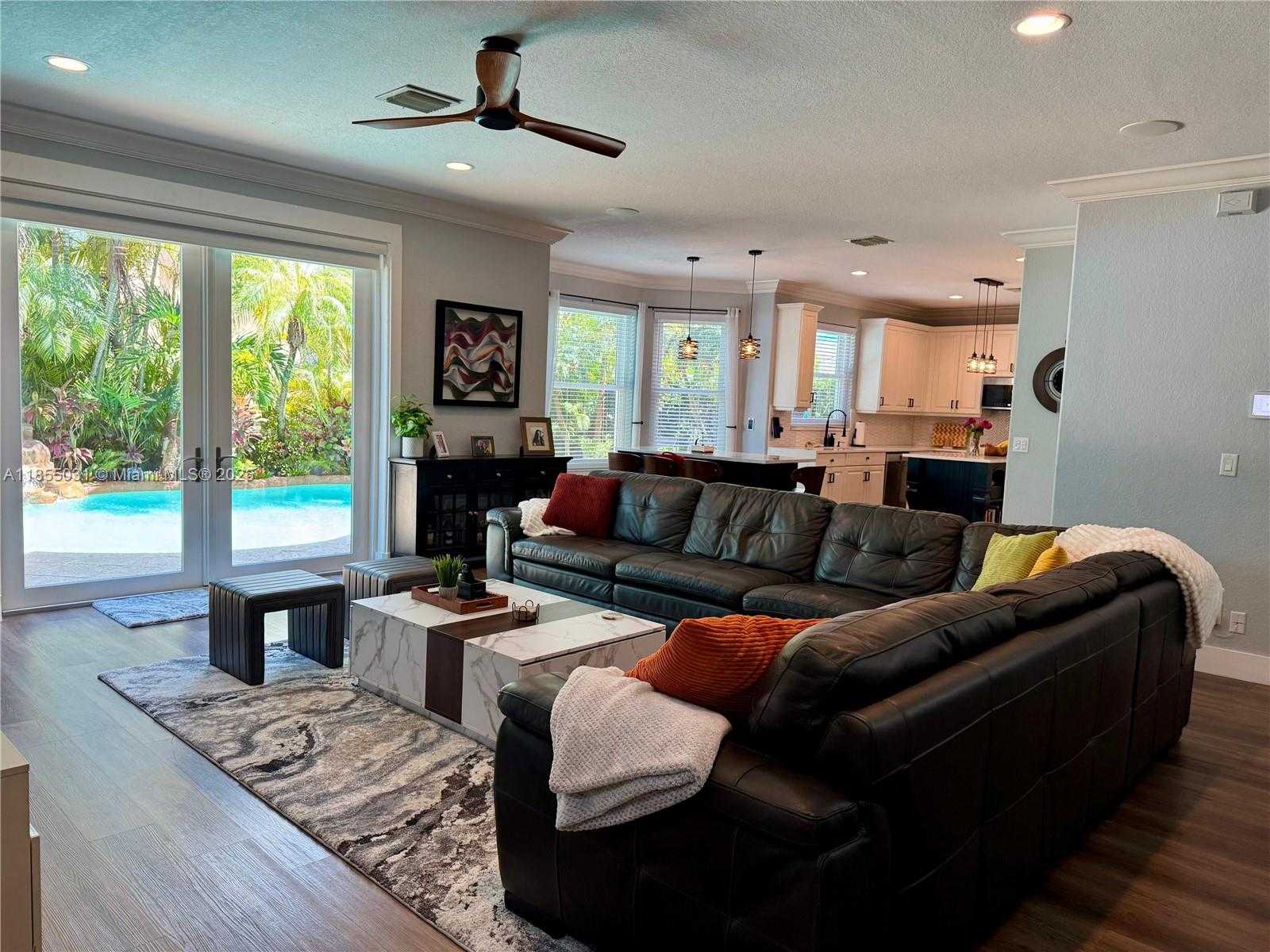 Small Image of 12917 SOUTH WEST 23RD ST, Miramar Number 11