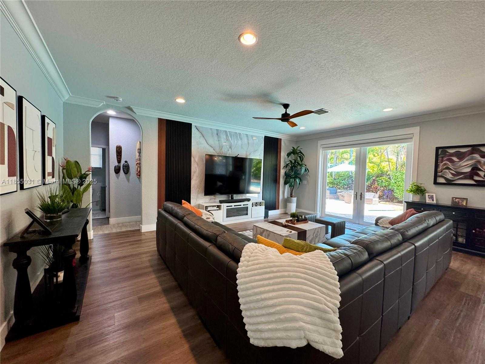Small Image of 12917 SOUTH WEST 23RD ST, Miramar Number 14