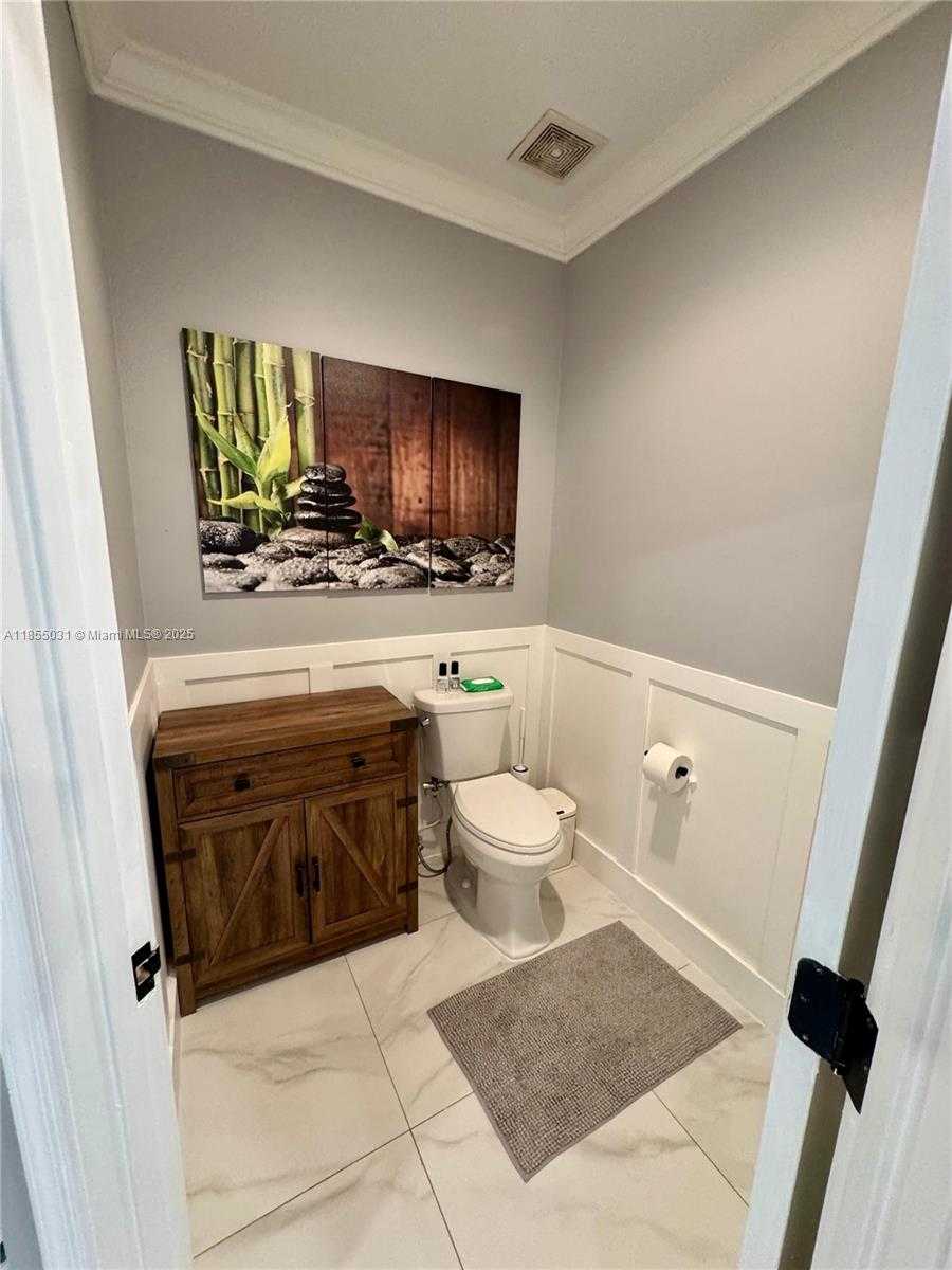 Small Image of 12917 SOUTH WEST 23RD ST, Miramar Number 43
