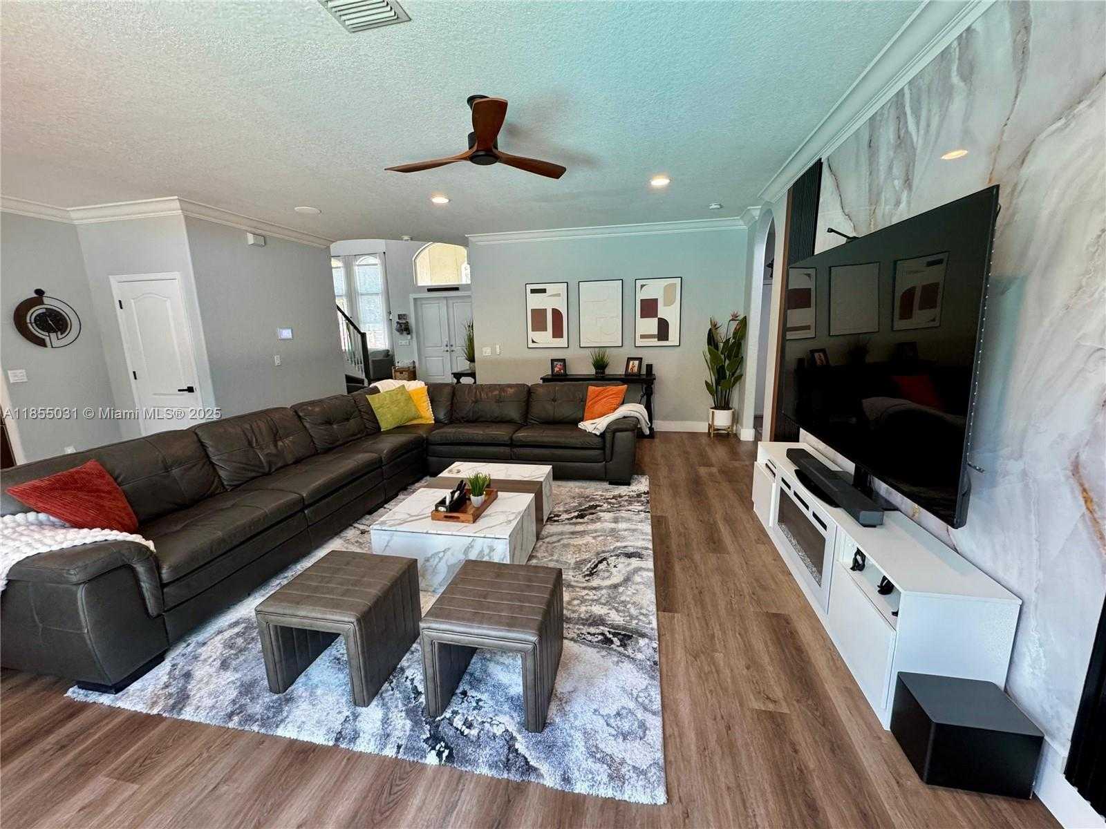 Small Image of 12917 SOUTH WEST 23RD ST, Miramar Number 9
