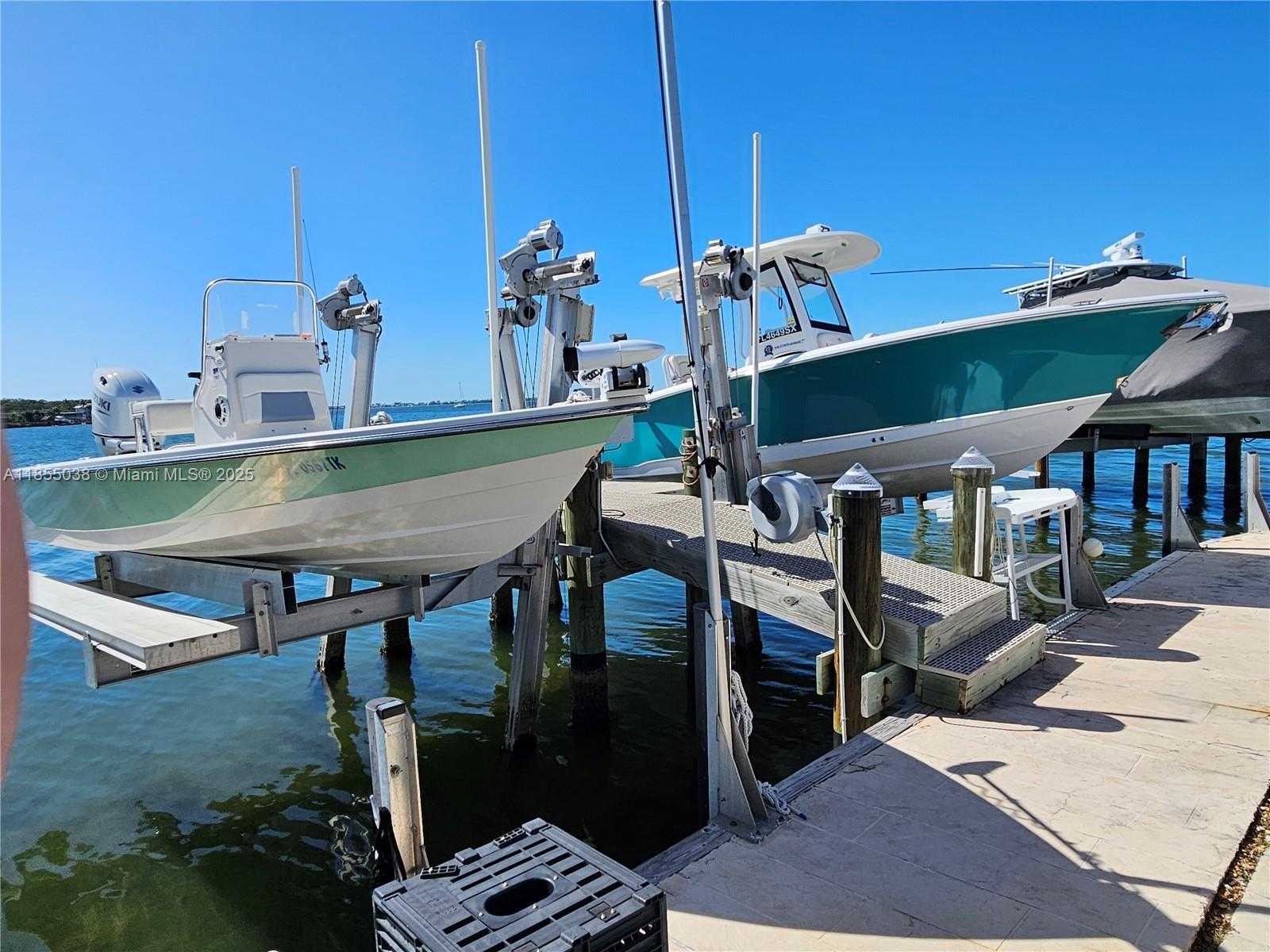 Small Image of 325 CALUSA ST LOT 227, Key Largo Number 13