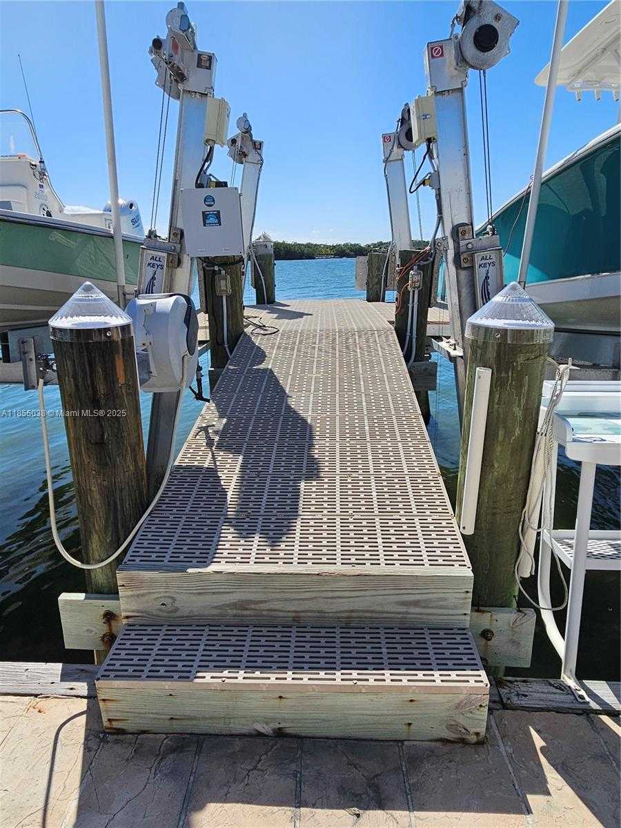 Small Image of 325 CALUSA ST LOT 227, Key Largo Number 16