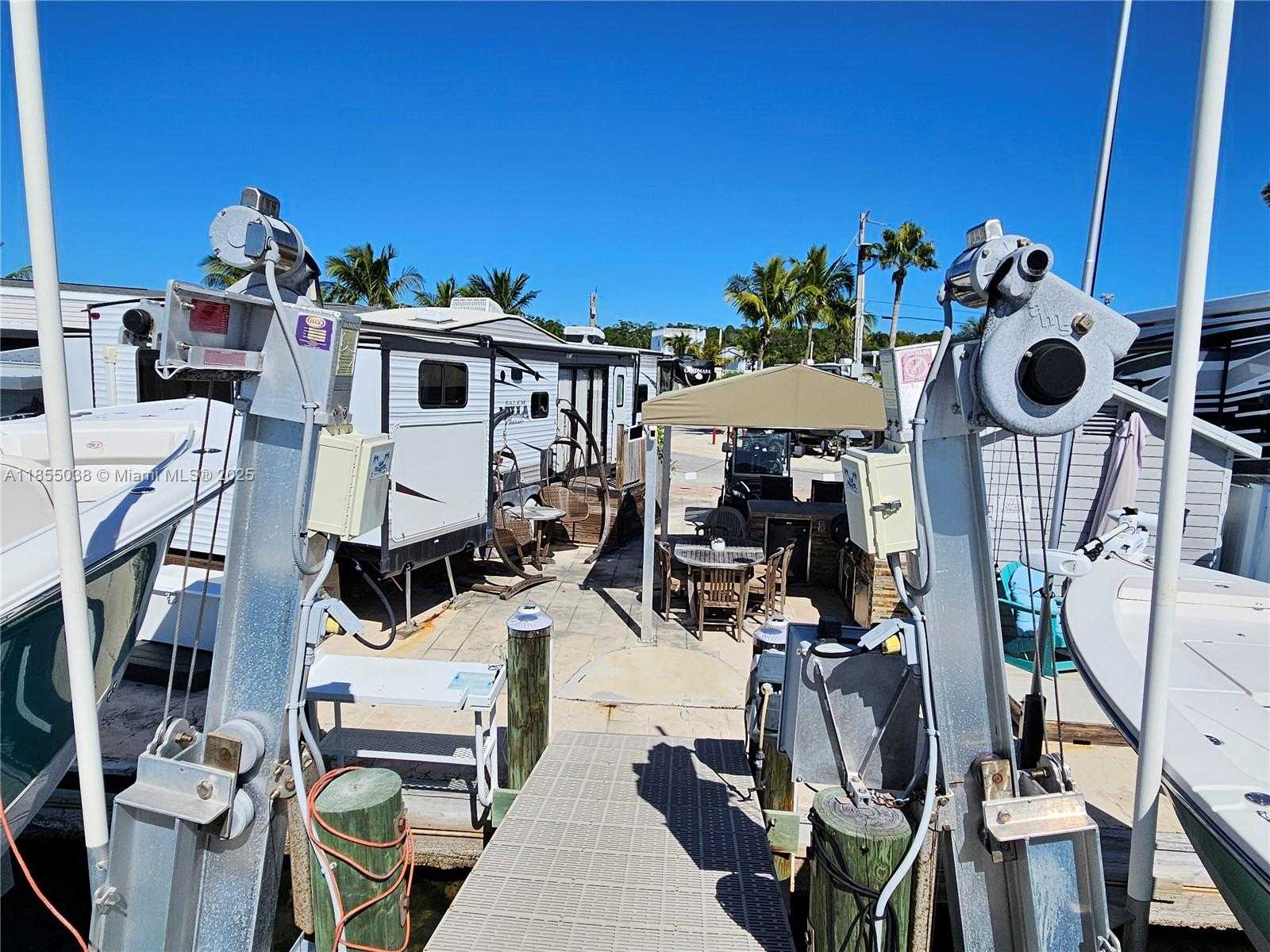 Small Image of 325 CALUSA ST LOT 227, Key Largo Number 18