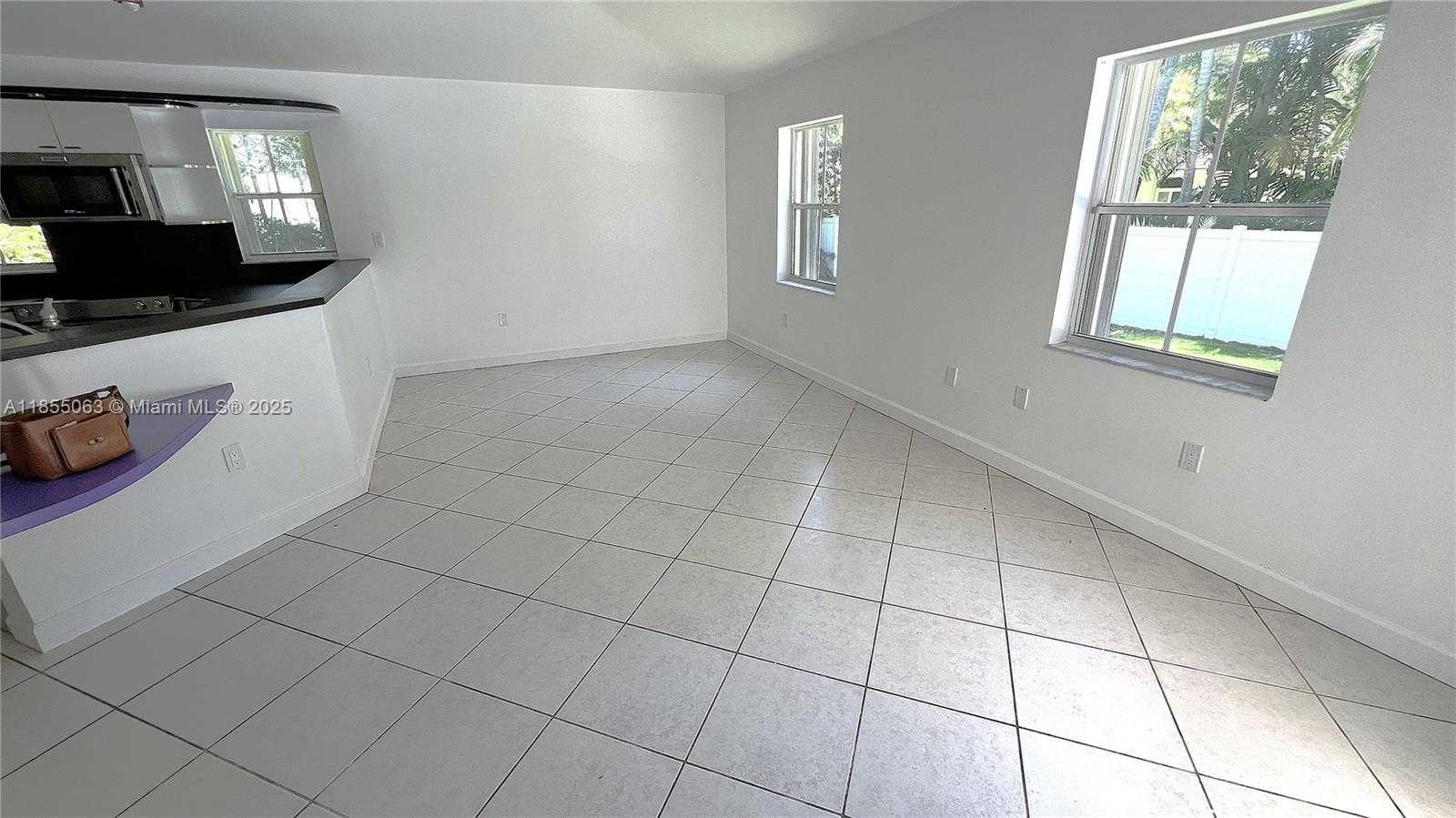 Small Image of 15021 SOUTH WEST 75TH CT, Palmetto Bay Number 12