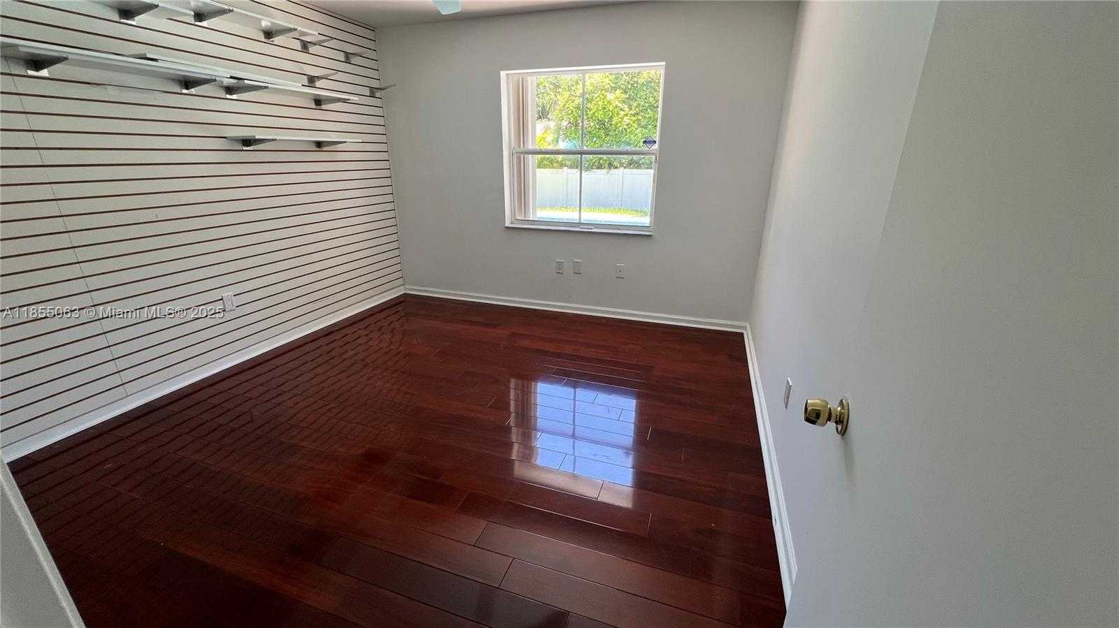 Small Image of 15021 SOUTH WEST 75TH CT, Palmetto Bay Number 24