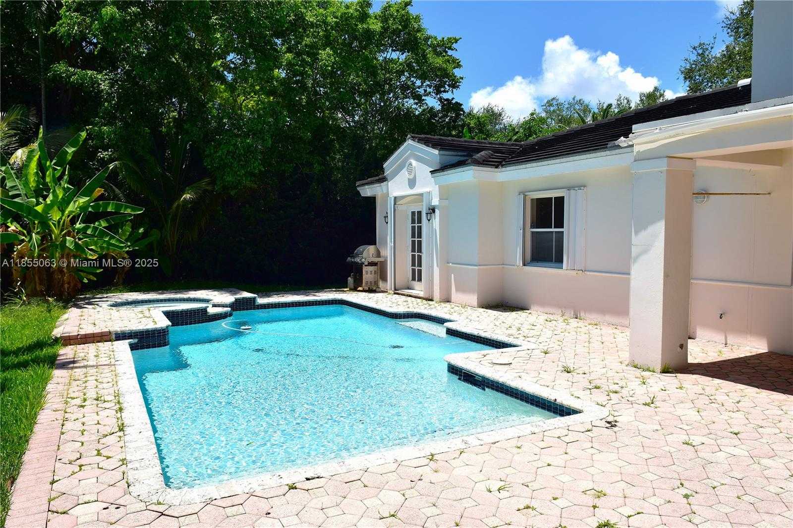 Small Image of 15021 SOUTH WEST 75TH CT, Palmetto Bay Number 27