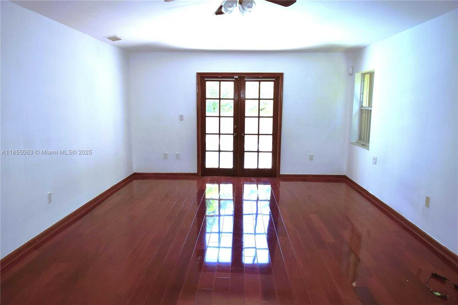 Small Image of 15021 SOUTH WEST 75TH CT, Palmetto Bay Number 28