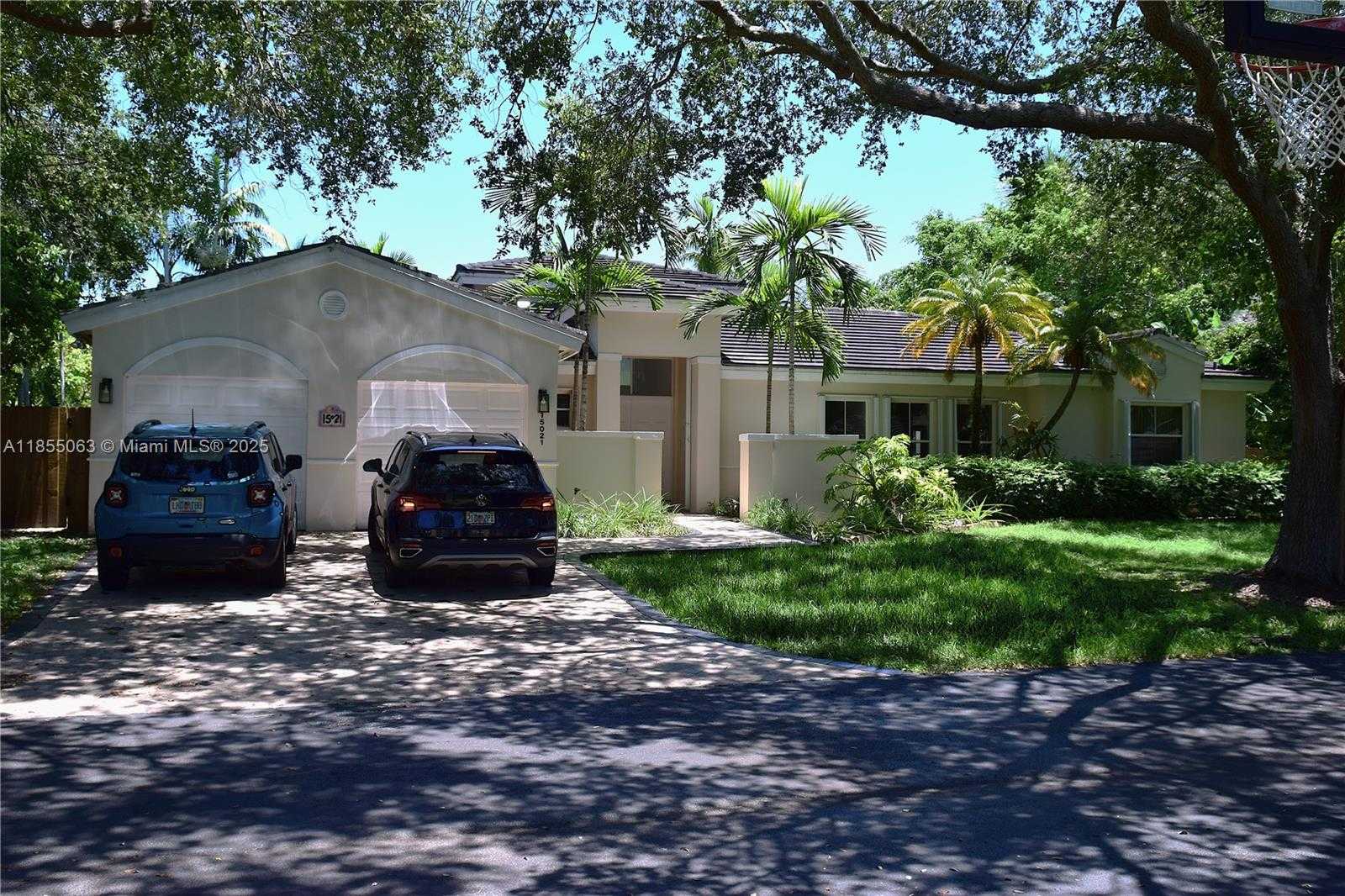 Small Image of 15021 SOUTH WEST 75TH CT, Palmetto Bay Number 37